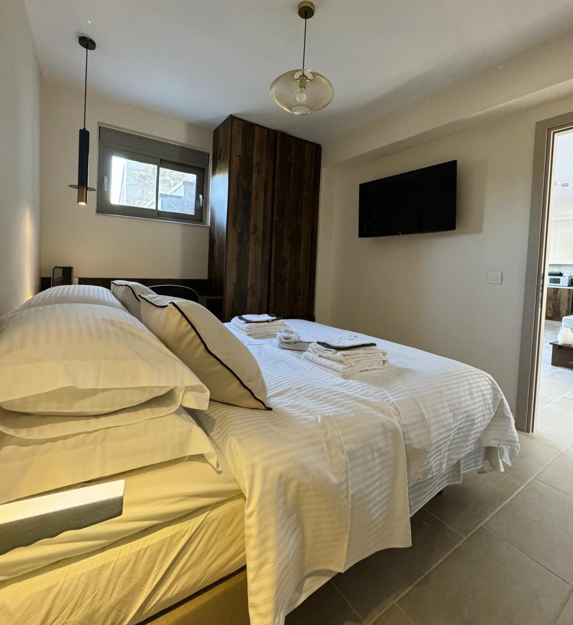Topos Luxury Stay Heraion Loutraki  Ngoại thất bức ảnh