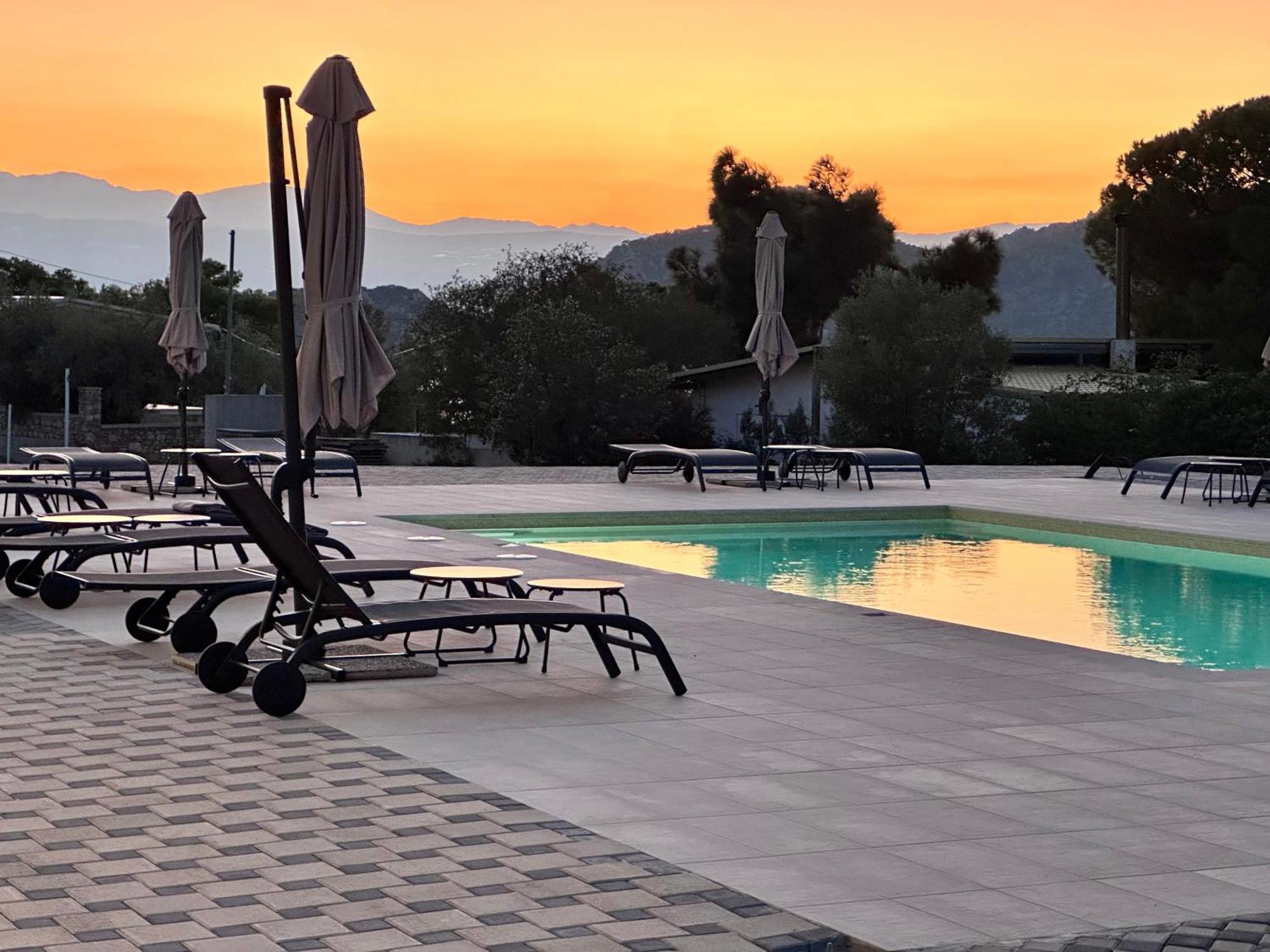 Topos Luxury Stay Heraion Loutraki  Ngoại thất bức ảnh